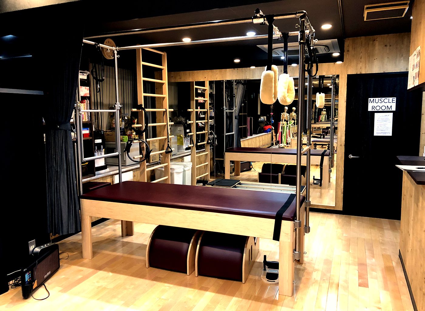 ピラティススタジオゼロ ピラティスマシンが勢揃い！